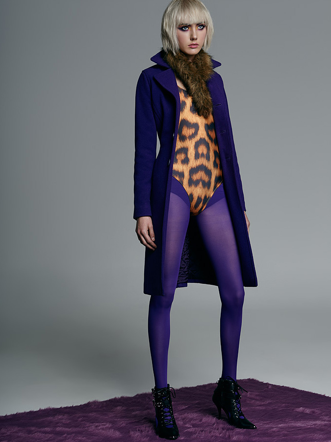 coat - SPIDER AND WOLF
body - GUGU || Dawanda
shoes - HIGH LIFE WITH JEFFREY CAMPBELL