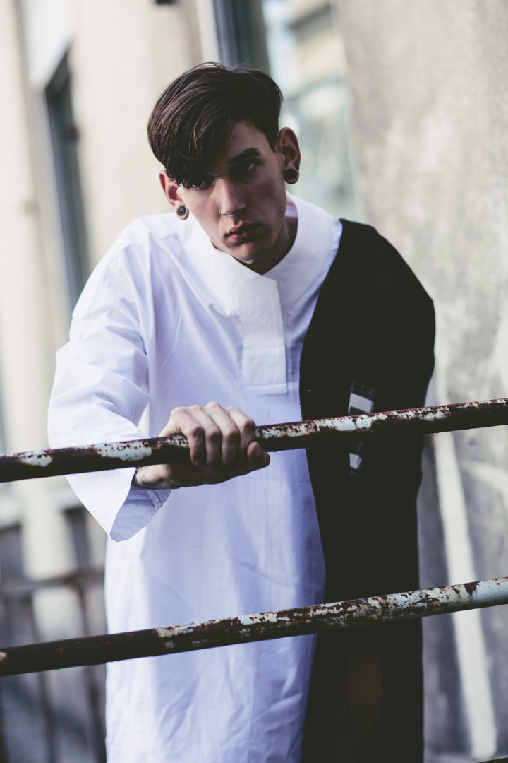 Djellaba: Swen / Coat: Galery Paris