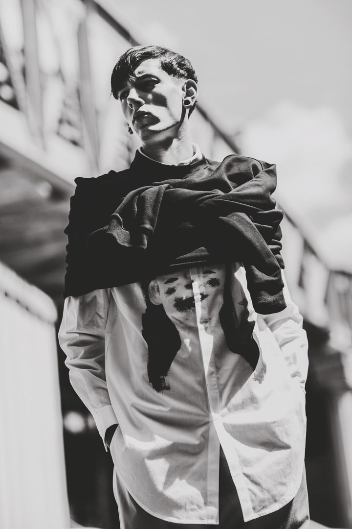 Shirt: Icosae / Jumper: Icosae