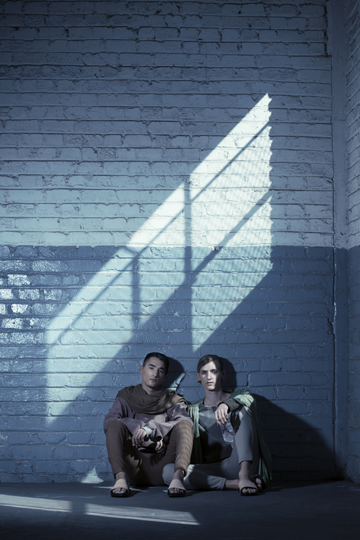 KURT (LEFT) Long sleeved top: Jenevive Lyons Brown scarf -Merwe Mode Trousers: Jenevieve Lyons Sandals: Merwe Mode GAVIN (RIGHT) Long sleeved top with print: Jenevieve Lyons Green shrug: Merwe Mode Trousers: Jenevieve Lyons Sandals: Merwe Mode