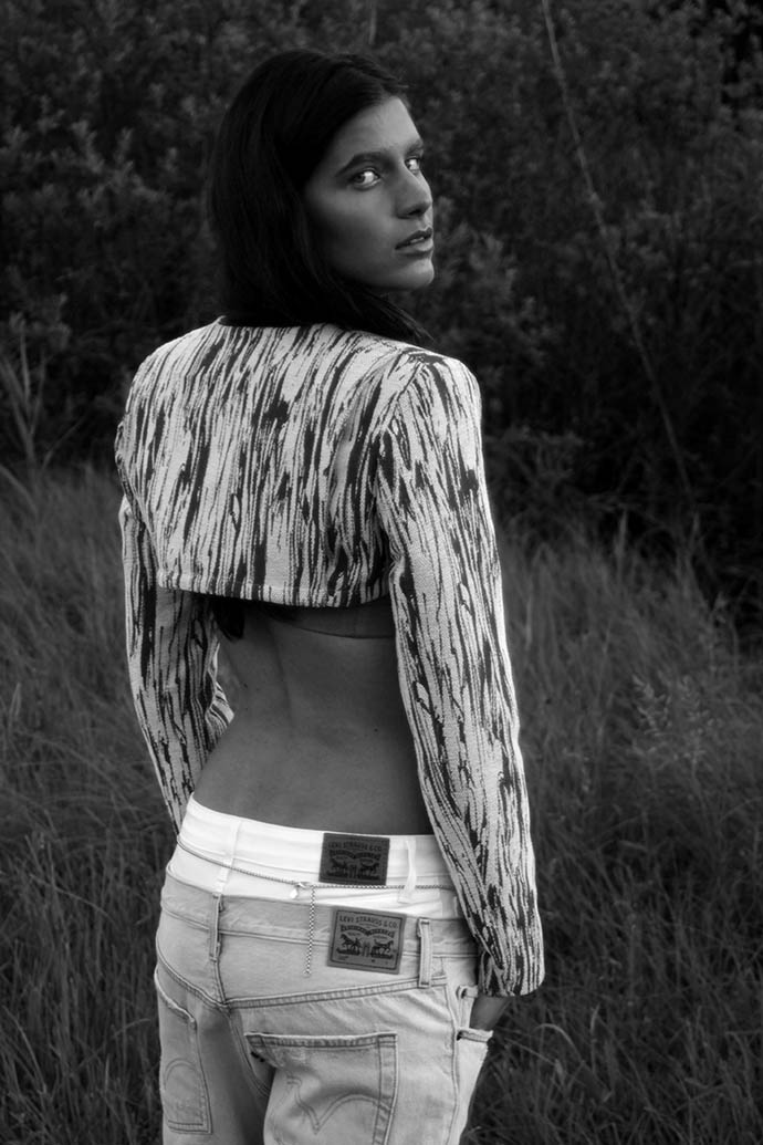 Bolero: LEAF Buddleia Jacket, Top: NIKE NEW NIKE PRO BRA, Jeans: Levi's 711 Skinny, Jeans over Jeans: Levi's 501 CT, Waist Chain: LEAF 