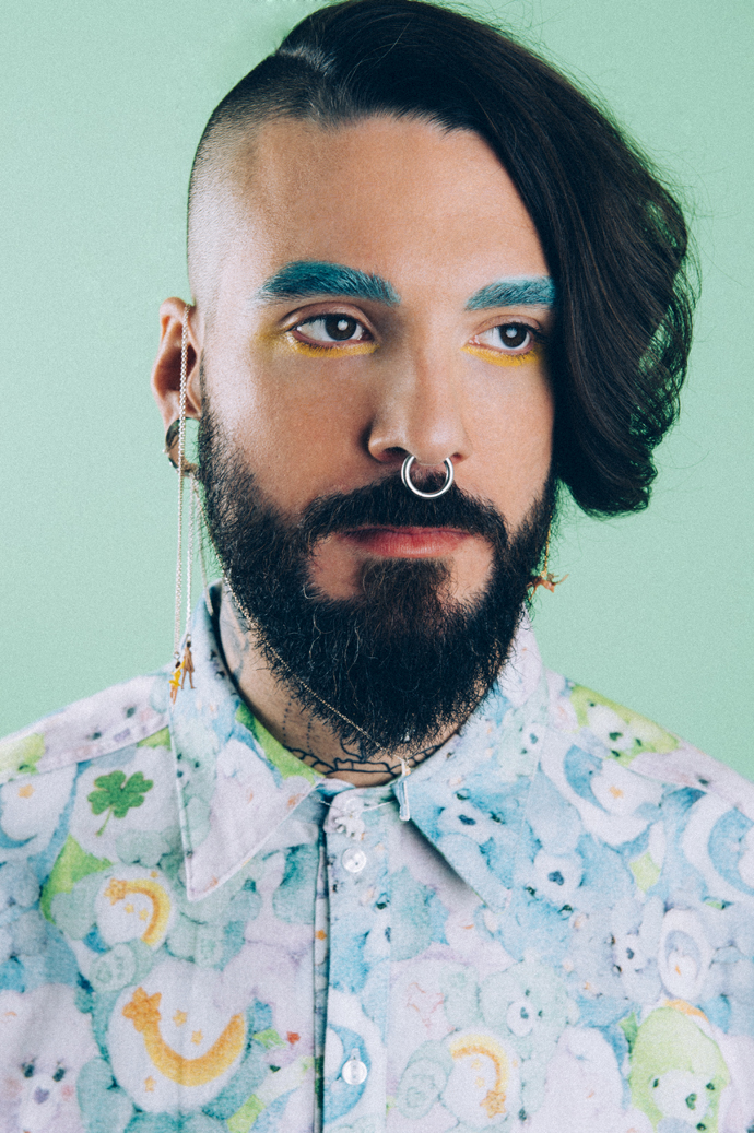 Shirt: Krizia Robustella Necklace: Spritz design