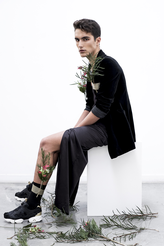 Trousers - Pedro Pedro Blazer - Zara Sneakers -Reebok