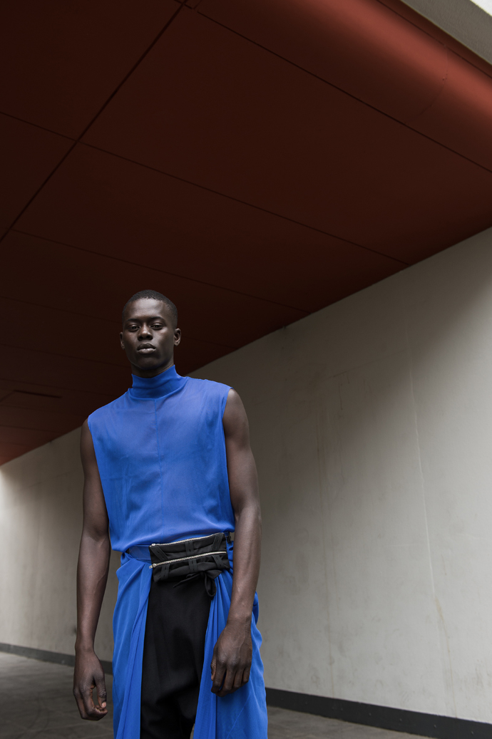 Mesh shirt dress: HERMIONE FLYNN, belt and bag: GABRIELLA MARINA GONZALEZ, pants: TIGHA