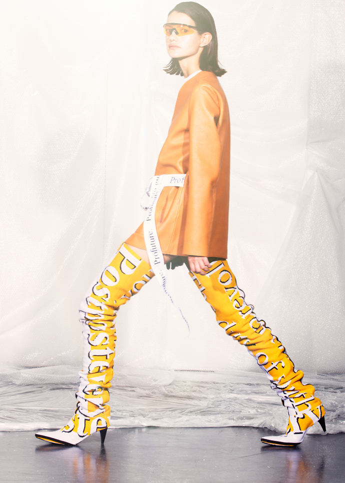 dutyofyouth_stiniroehrs_11