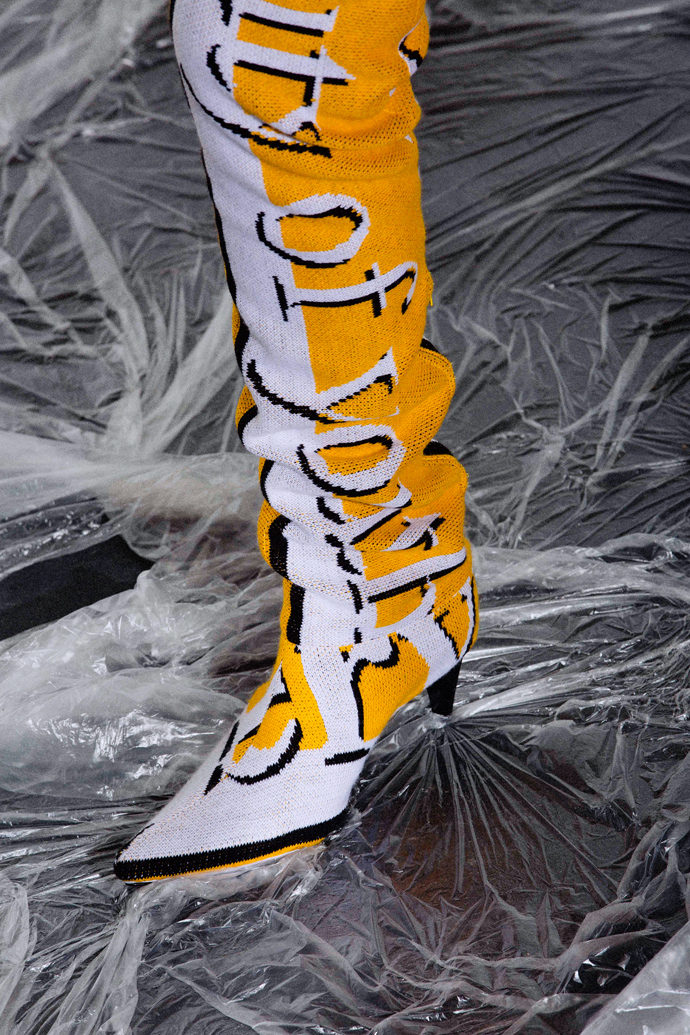 dutyofyouth_stiniroehrs_15